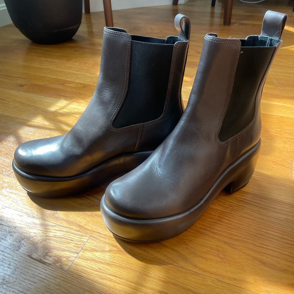Everlane Puffa Boot
